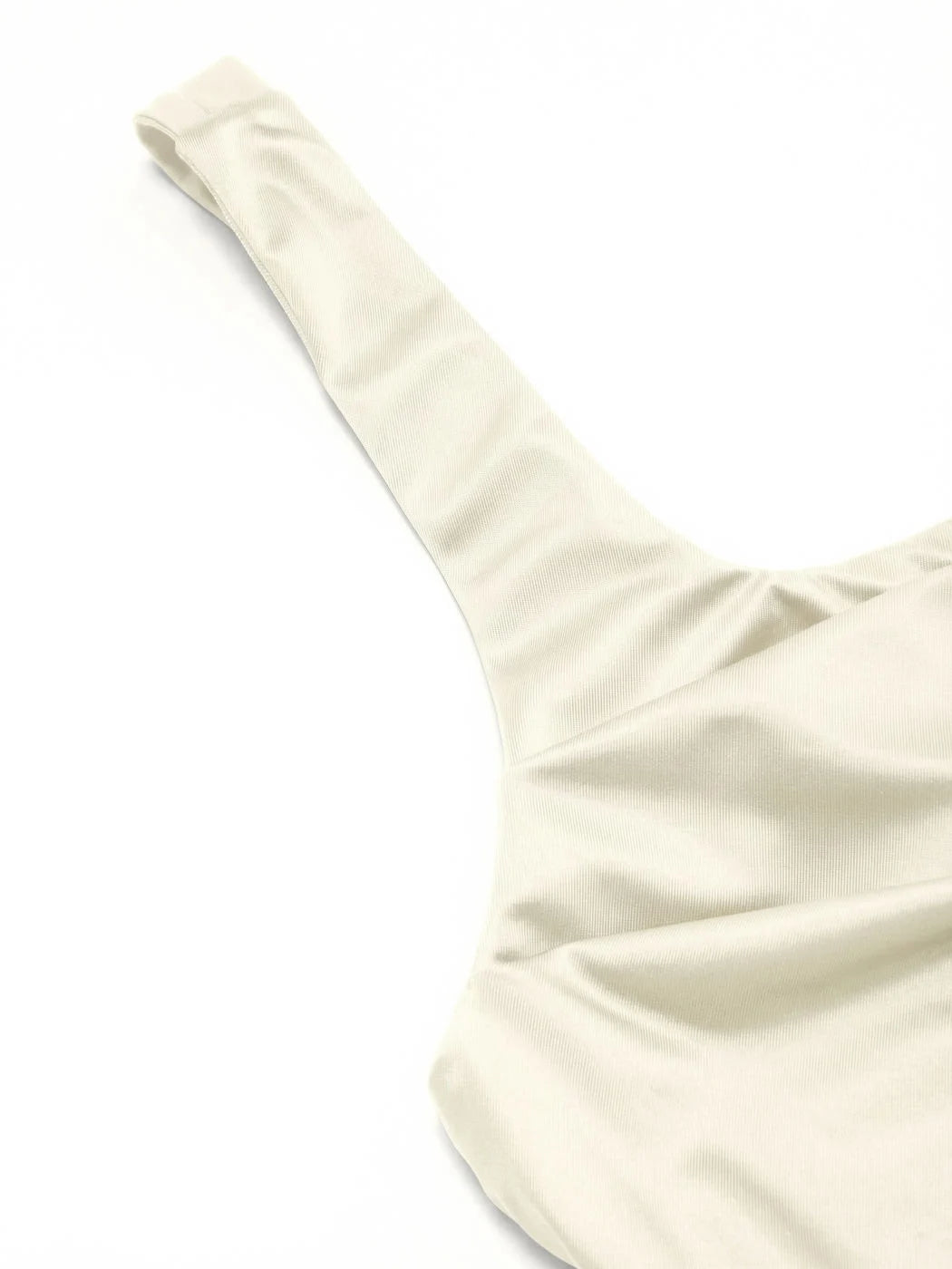 VESTIDO MAXI CON ESCOTE CUADRADO SATINADO