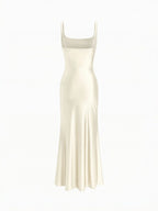 Vestido Violeta Cortés con Escote Cuadrado Satinado