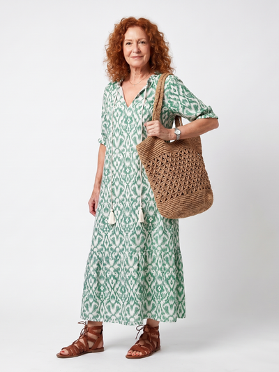 Vestido Violeta Cortés con Escote en V Floral