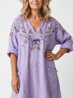 Vestido Violeta Cortés con Diseño Floral Oversize
