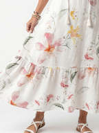 Vestido Violeta Cortés con Falda Escalonada Floral