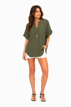 Blusa Violeta Cortés con Escote V Partido