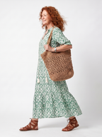 Vestido Violeta Cortés con Escote en V Floral