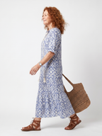 Vestido Violeta Cortés con Cordones en el Cuello