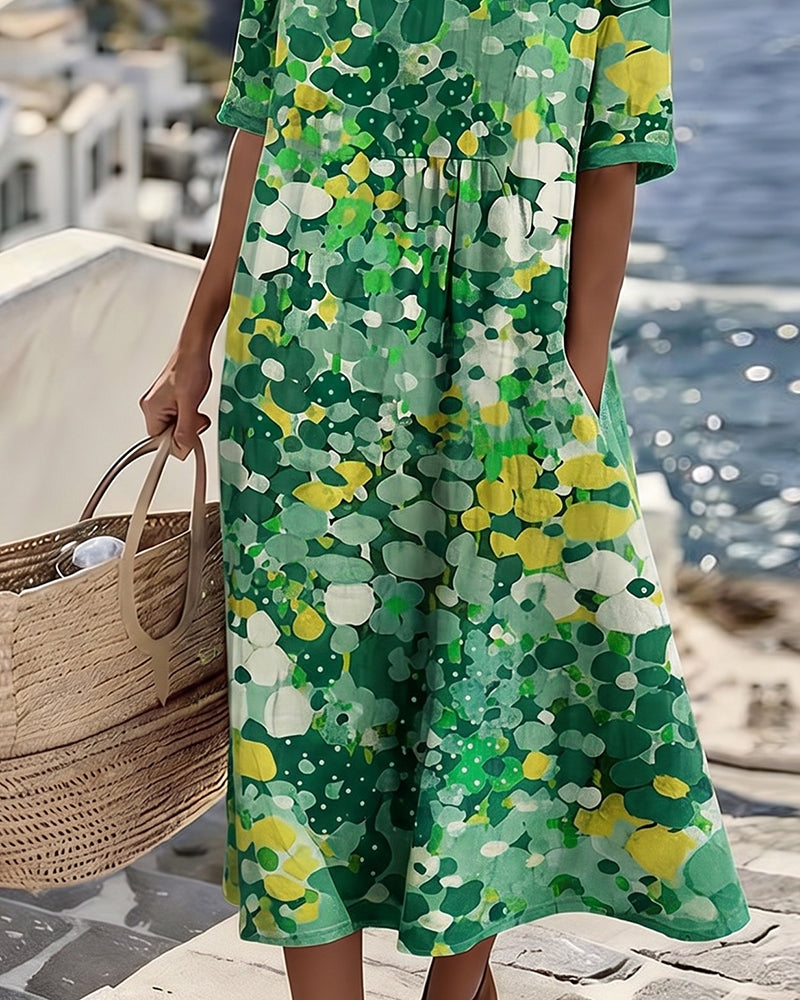 Vestido Violeta Cortés con Estampado Floral Ligero de Verano