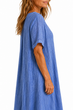 Vestido Violeta Cortés con Caída Fluida