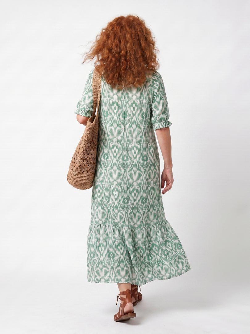 Vestido Violeta Cortés con Escote en V Floral