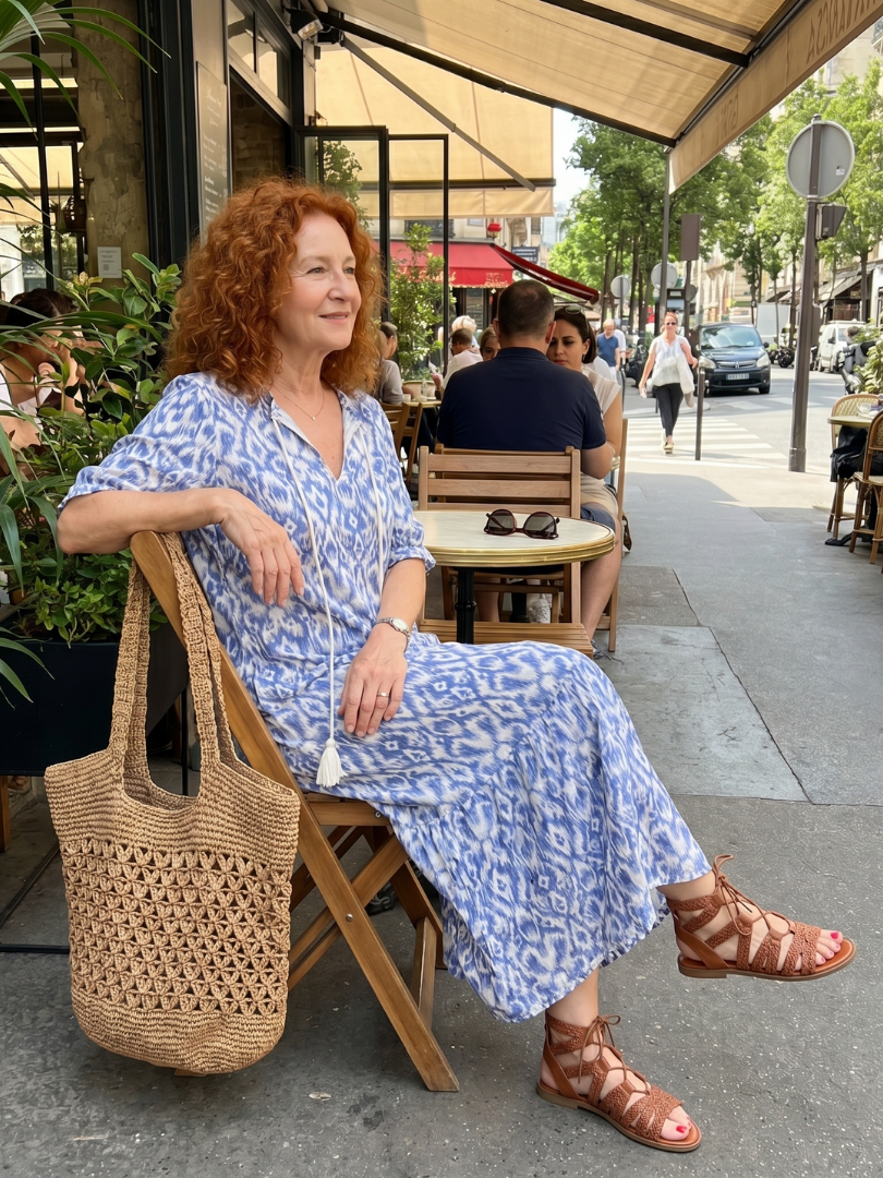 Vestido Violeta Cortés con Cordones en el Cuello