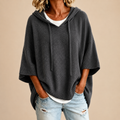 Poncho Violeta Cortés con Capucha en Gris