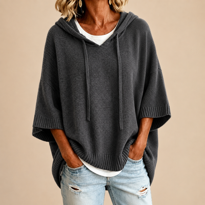 Poncho Violeta Cortés con Capucha en Gris