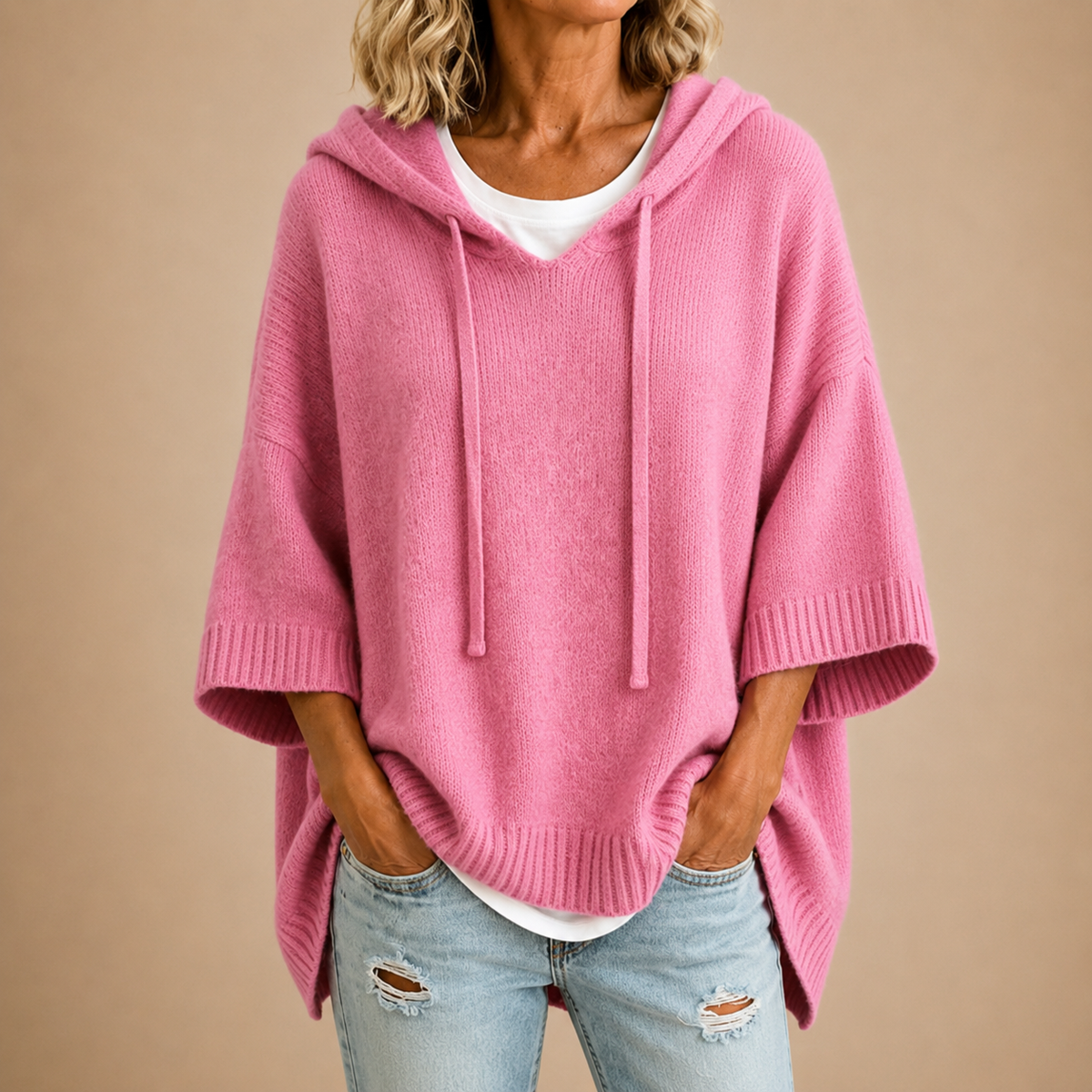 Poncho Violeta Cortés con Capucha en Rosa