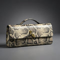 Sammi - Clutch Estampado de Serpiente