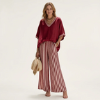 Juliana | Top estilo universitario con escote en V y conjunto de pantalón ancho a rayas