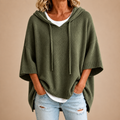 Poncho Violeta Cortés con Capucha en Verde Militar