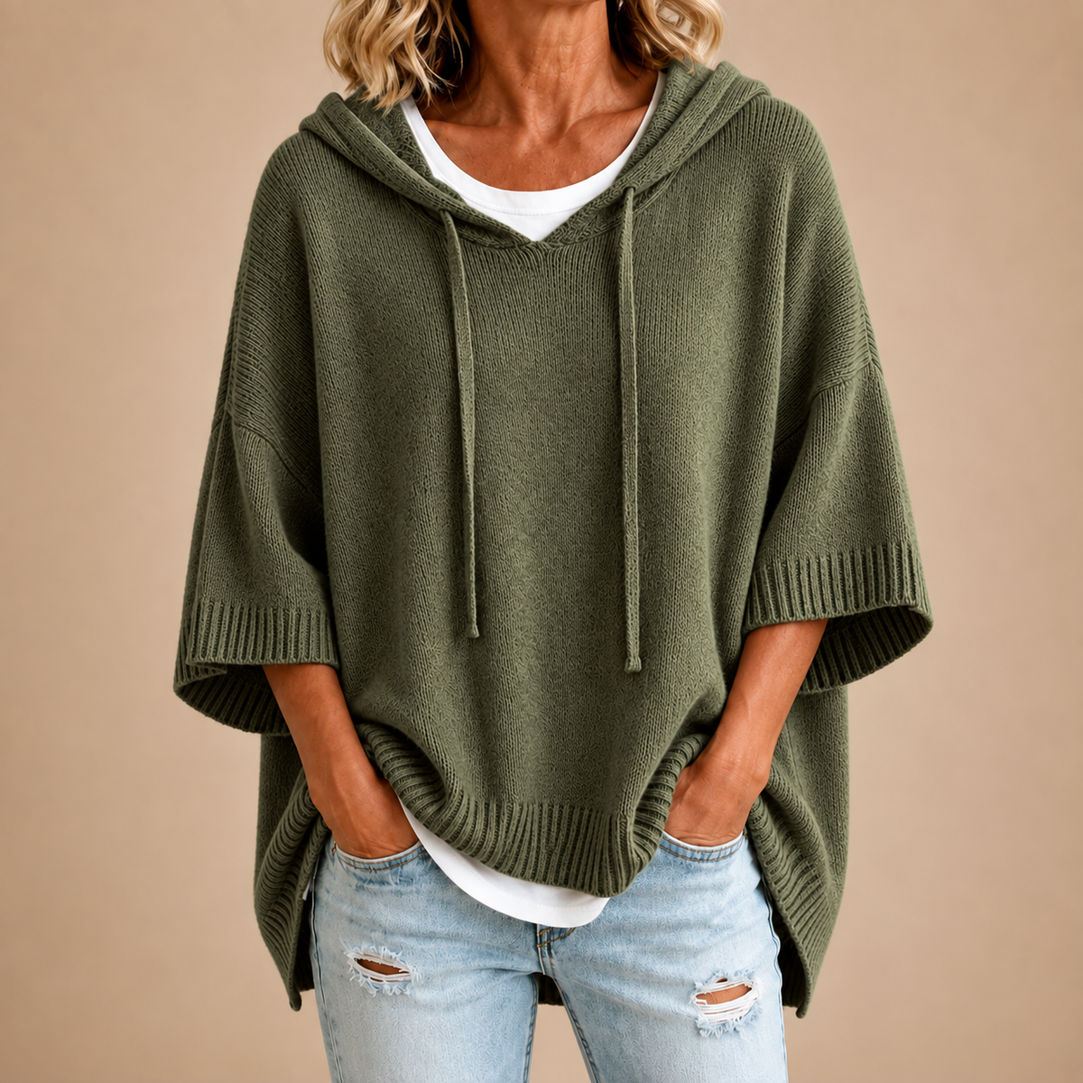Poncho Violeta Cortés con Capucha en Verde Militar
